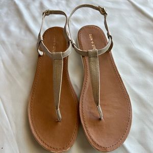 Women’s Sun + Stone sandals gold and tan with white trim size 10